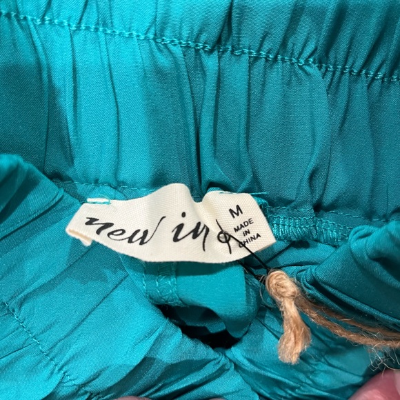 NWT Women’s NEW IN by VERY J Bright Teal Dressy Jogger Pants (Medium) - Picture 5 of 8